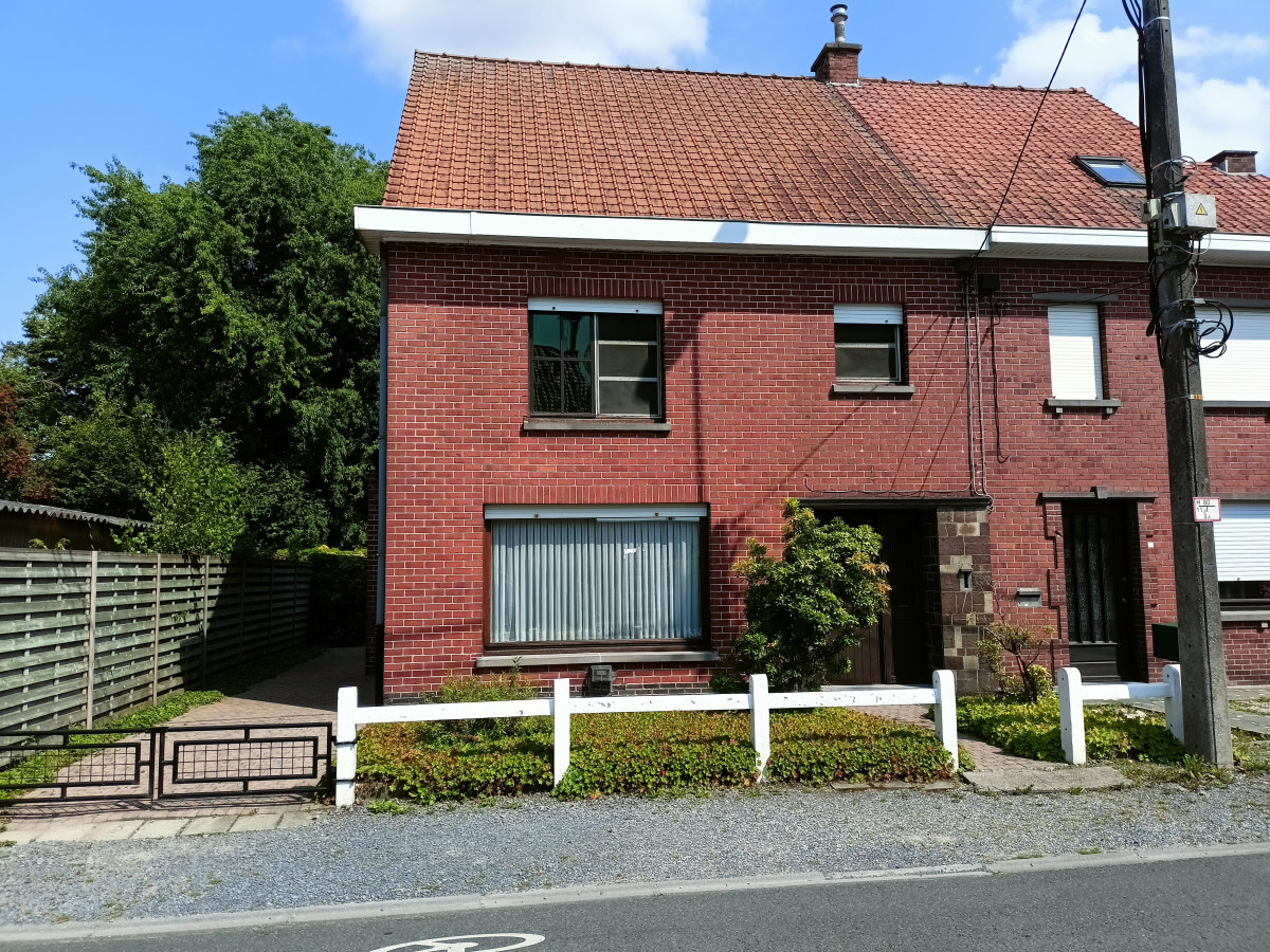 Roeselare: Mooie koppelwoning 